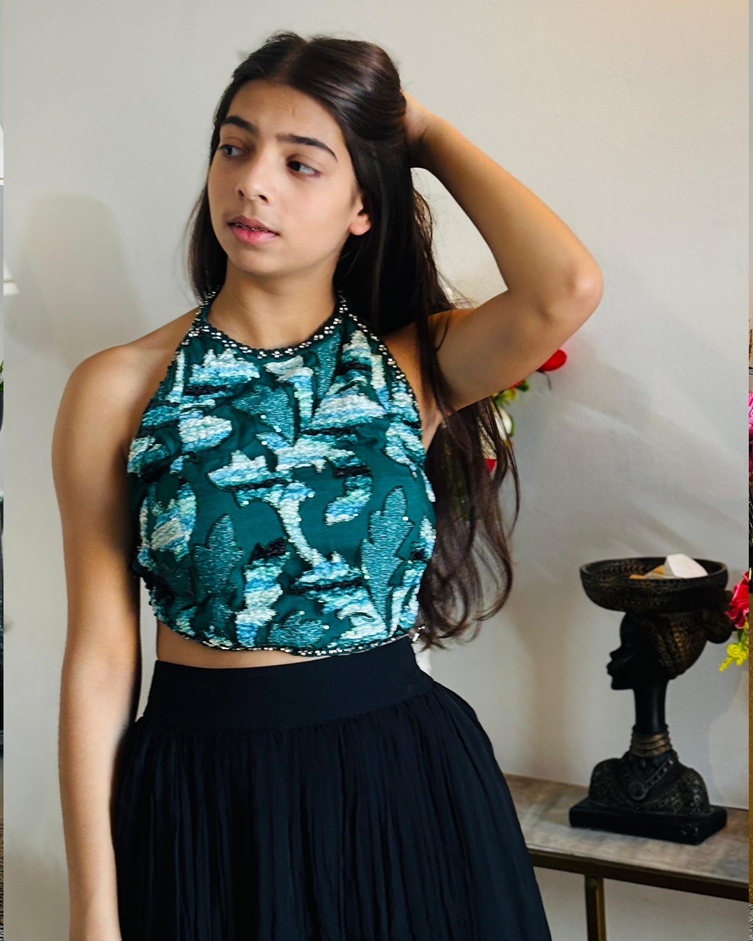 Net handwork top with rhinestone lace backless top and skirt